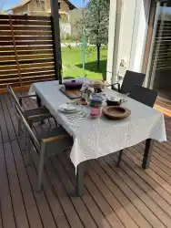 Terrasse mit Pergola für Mehrfamilienhaus 2023